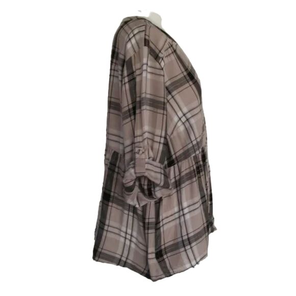 TORRID Top, 2/2XL, Tan Plaid, Roll Cuffs/Strap, Cloth covered buttons - Picture 5 of 12